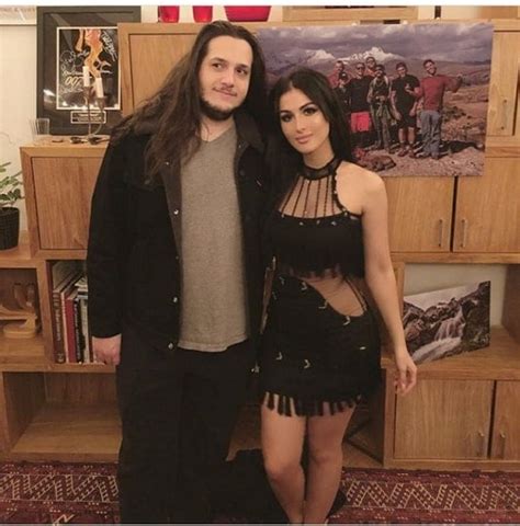 sssniperwolf boyfriends|Inside SSSniperWolfs Relationship With Her。